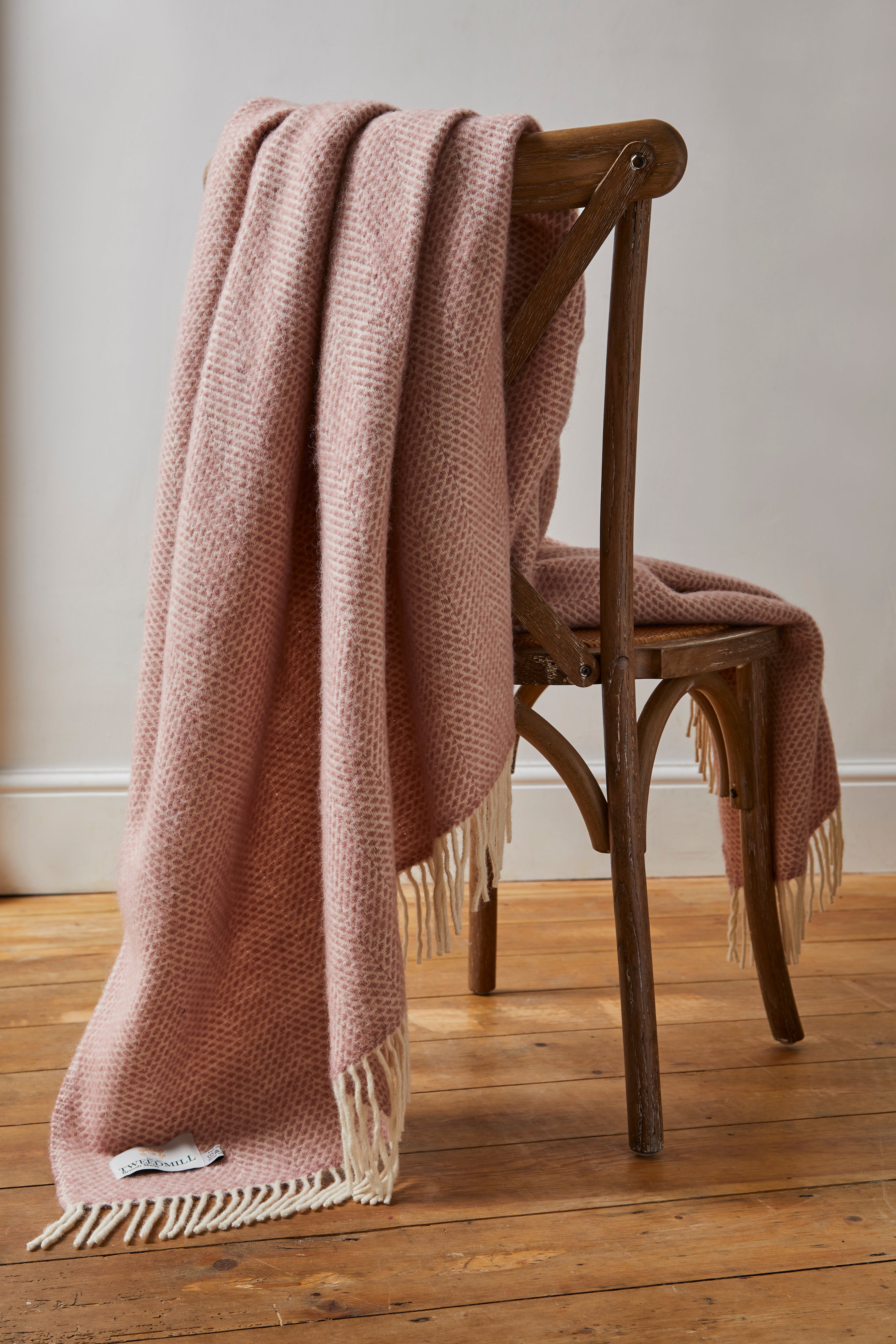 Beehive Pure New Wool Blanket - Dusky Pink