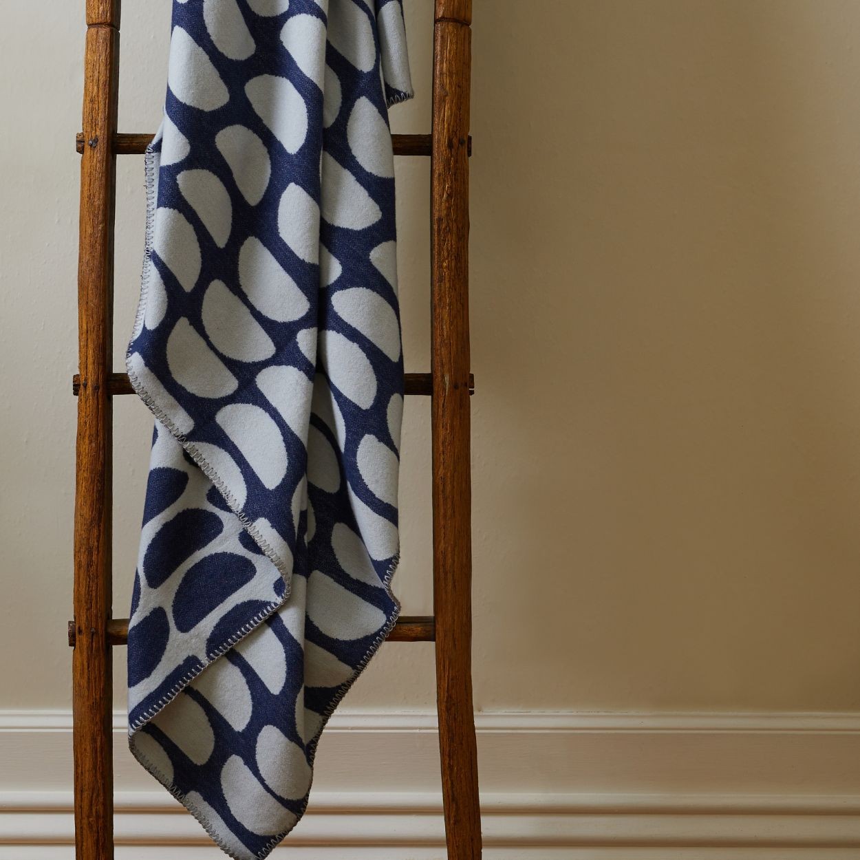 Cotton Halfmoon Throw - Navy