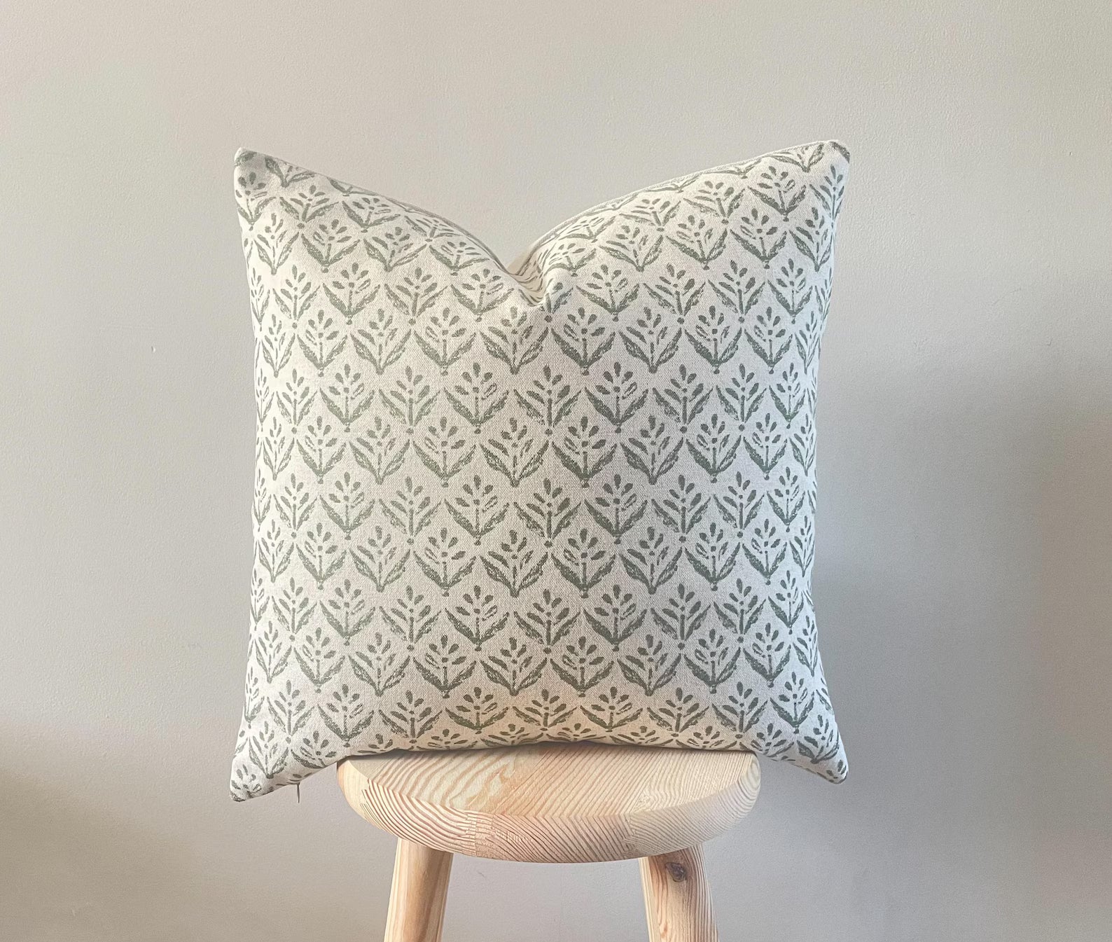 Green Leaf Print Linen Modern Farmhouse Cushion Covers